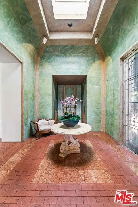 1255 Delresto Drive, Beverly Hills, California 90210 home-pic-7